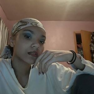 Meet your Posher, Amiya